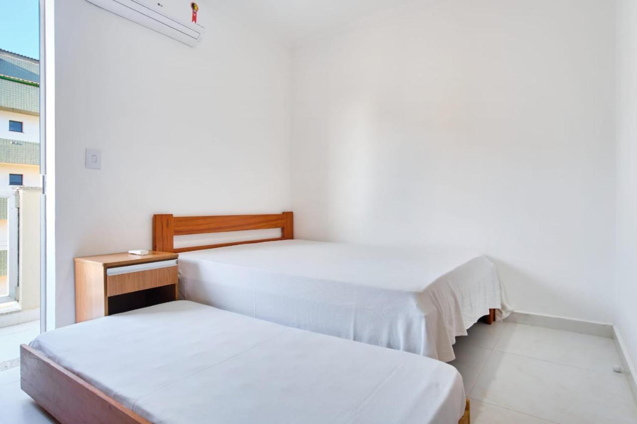 Apartamento Bem Equipado Com Ar Condicionado E Churrasqueira A 100 Metros Da Praia - 02 Dormitorios - Edificio Agua Viva อูบาตูบา ภายนอก รูปภาพ